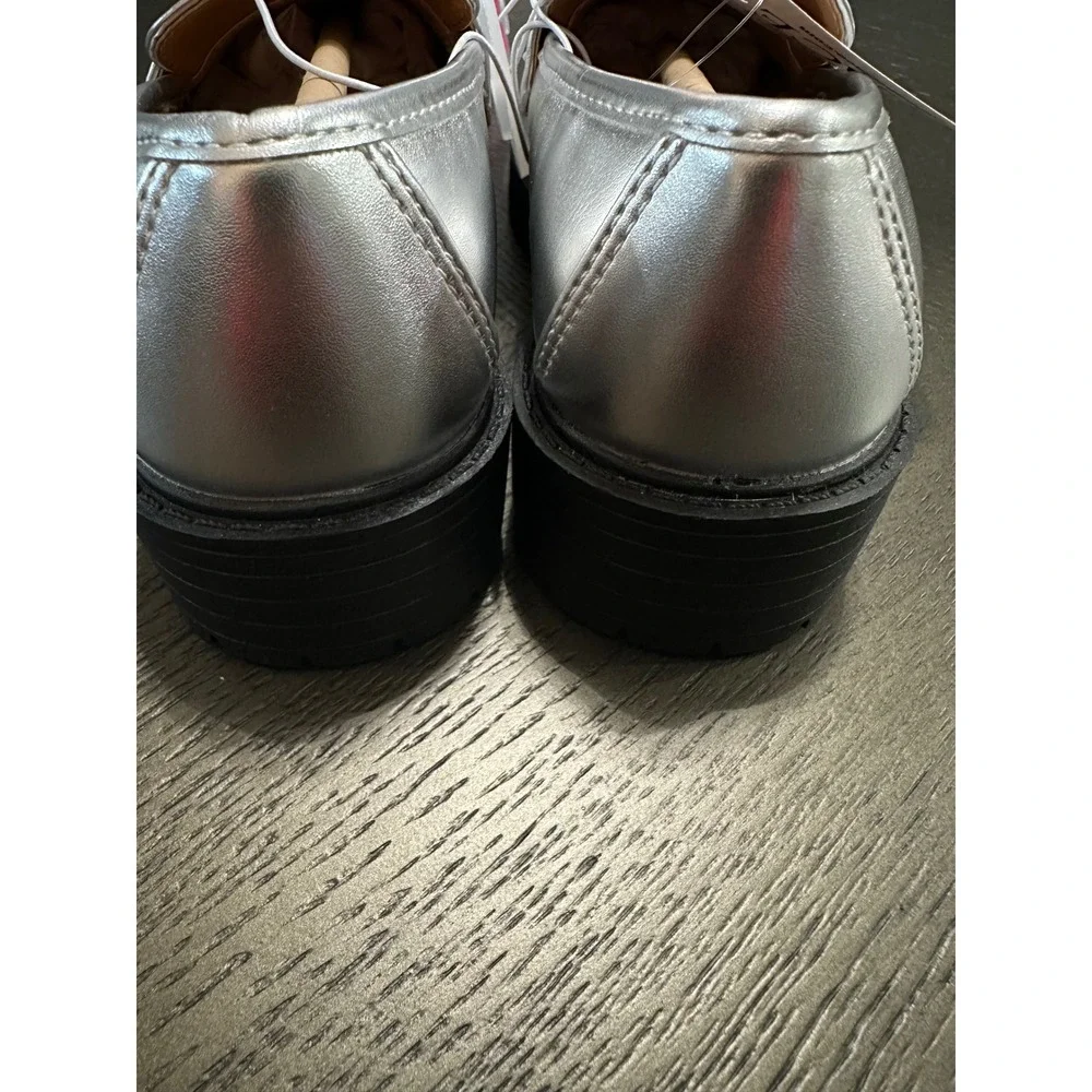 Children's place Youth Silver Loafer Shoes Shiny Metallic Slip On‎ Girls Size 12